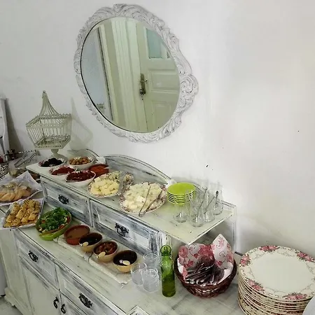 Bouti Pensión Ayvalı